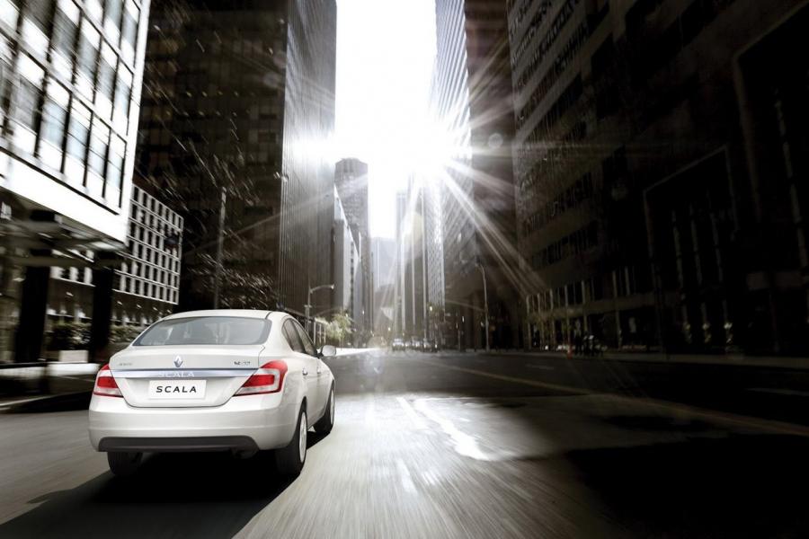  Renault Scala 2012 года  (фото 4 из 7)